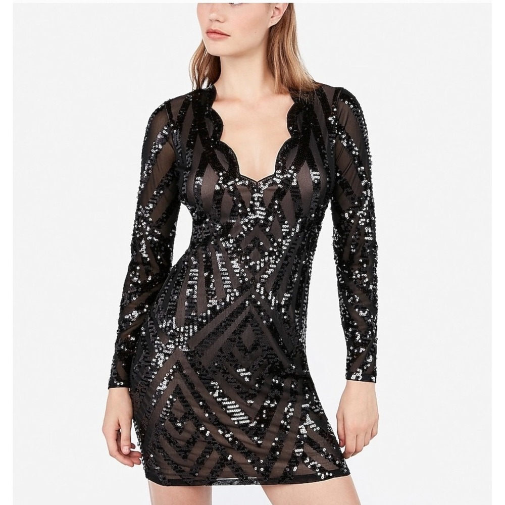Express Black Sequin Geometric Bodycon Mini Dress Scalloped V-Neck XS 90105